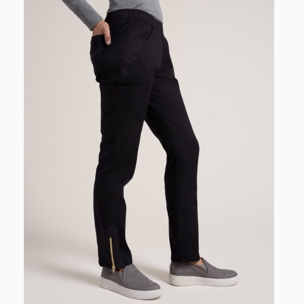 NWOT Jaanuu Moto Scrub Pant 🖤 Black Small TALL